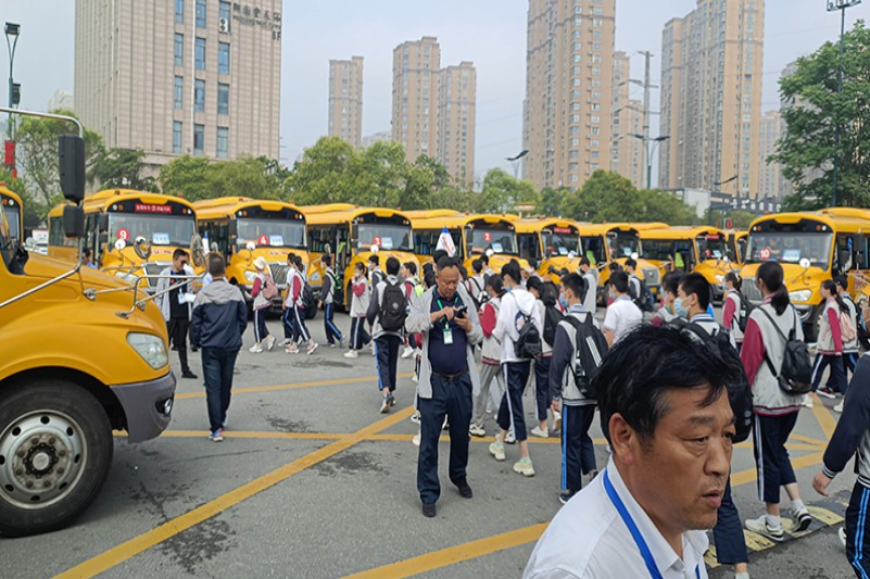 中小学春季2.JPG